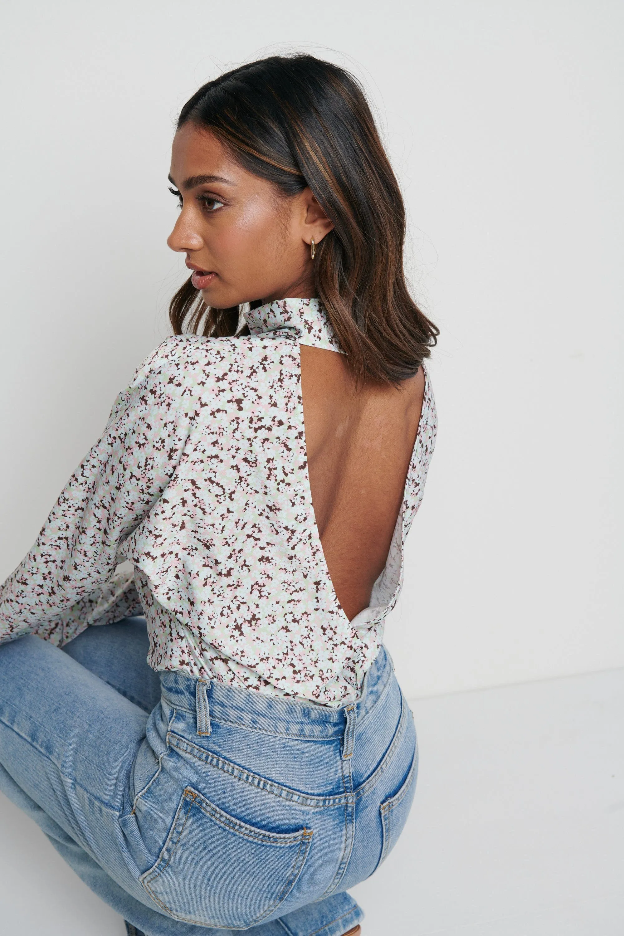 Bonnie Backless Blouse- Floral