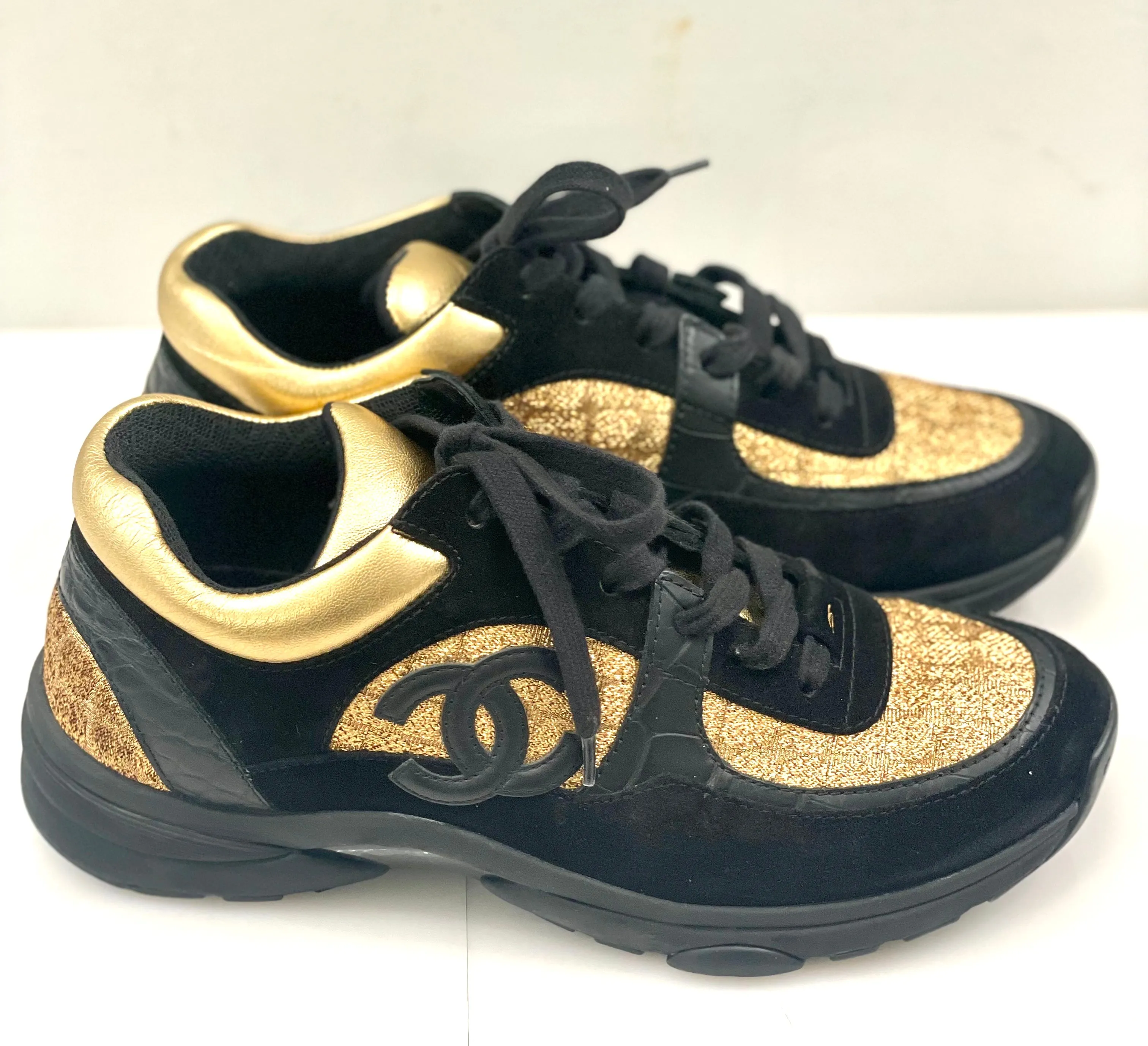 CHANEL CC  METALLIC SUEDE CALFSKIN MIXED FABRIC SNEAKERS