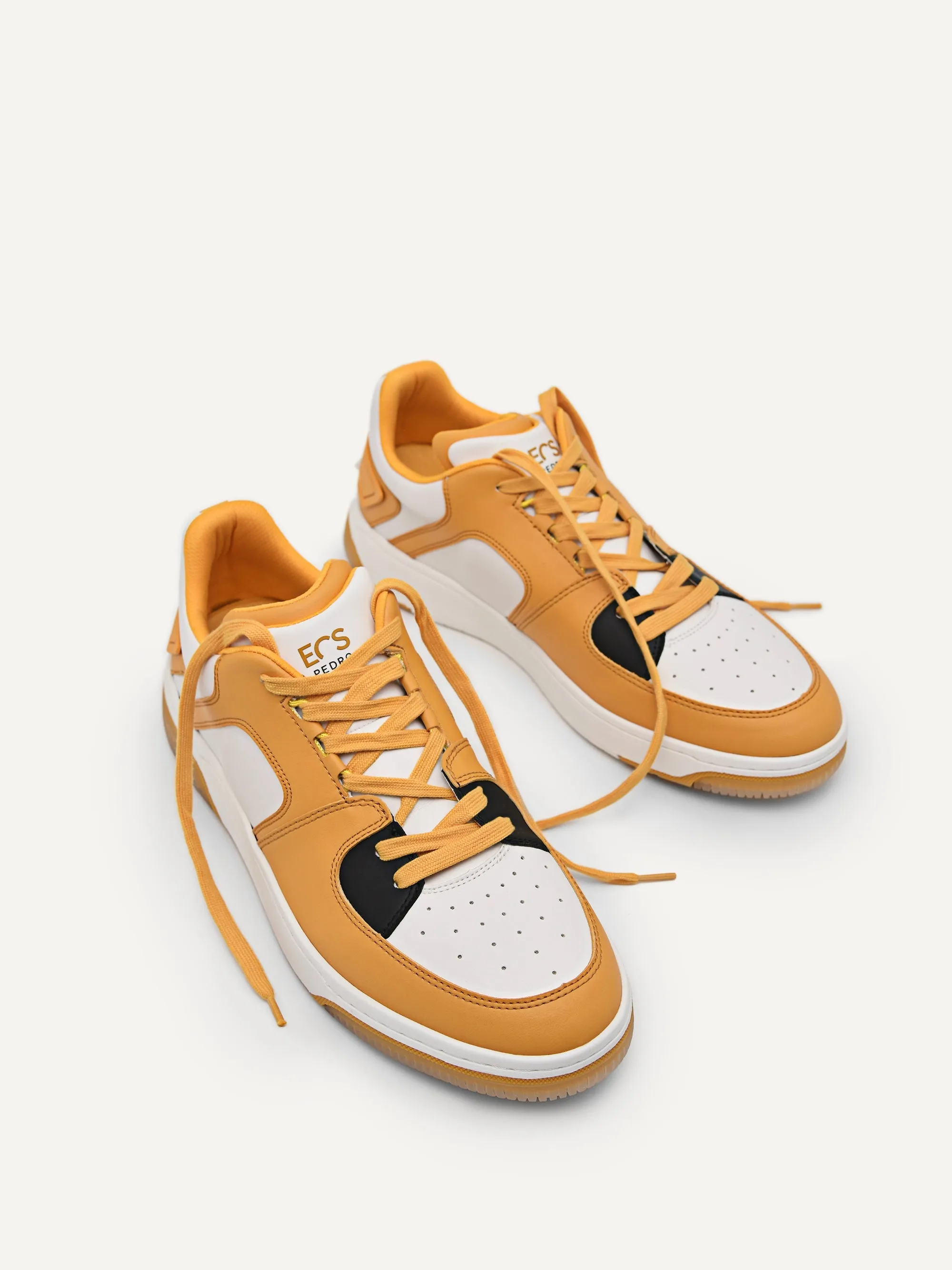 EOS Sneakers