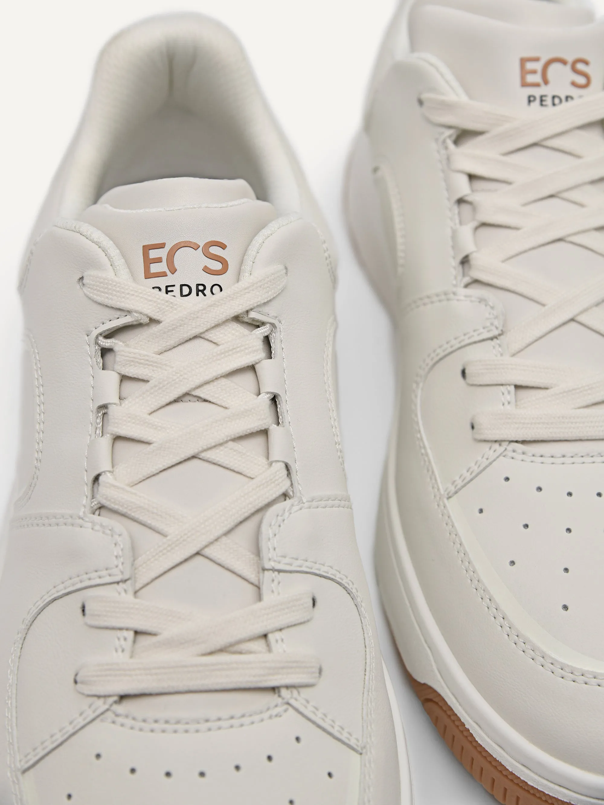 EOS Sneakers