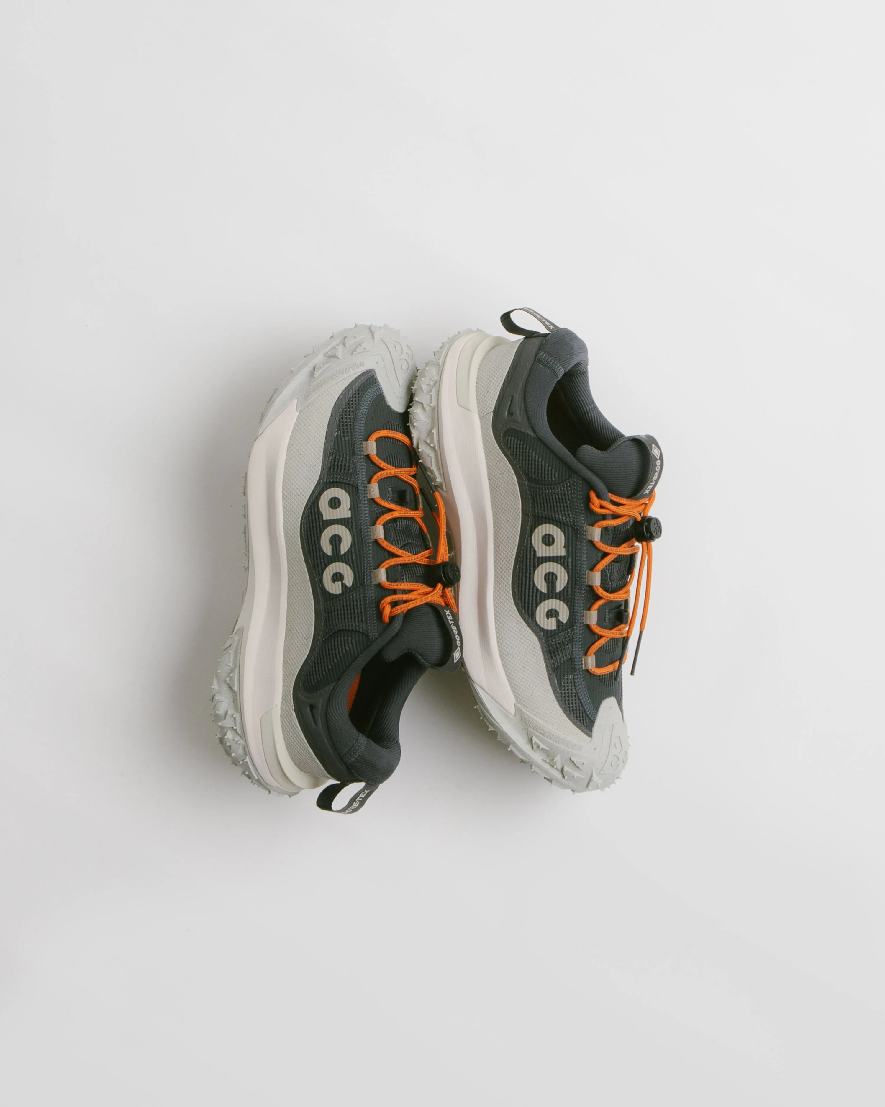 Nike ACG Mountain Fly 2 Low GTX Shoes - Dark Smoke Grey / Khaki - Light Orewood Brown
